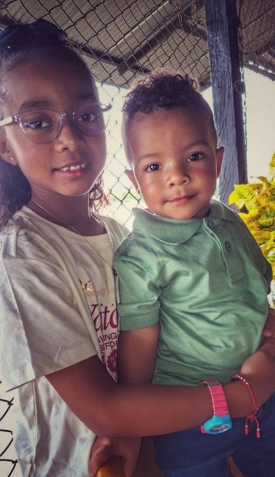 Foto de Zoé Saldaña mena Zyair saldaña mena